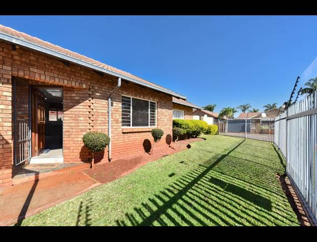 2 BEDROOM HOUSE FOR SALE IN DORANDIA